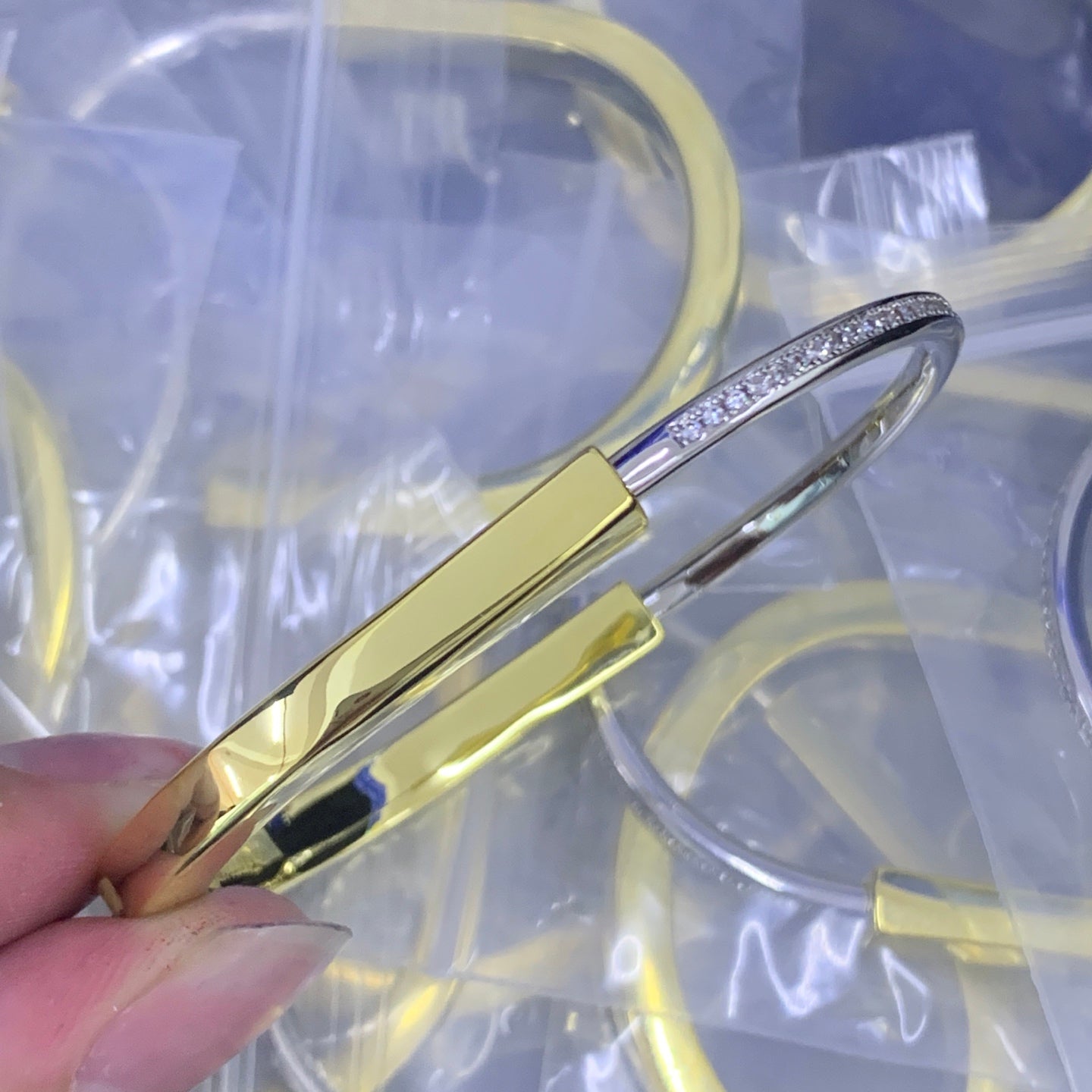 LuxluxHouse Low Price And High Quality Accessories Tiffany