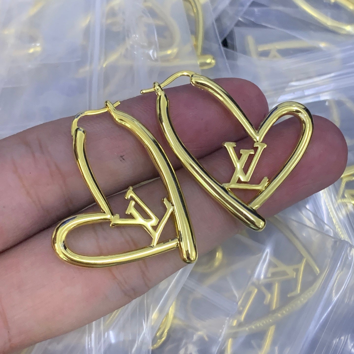LuxluxHouse Low Price And High Quality Accessories Louis Vuitton