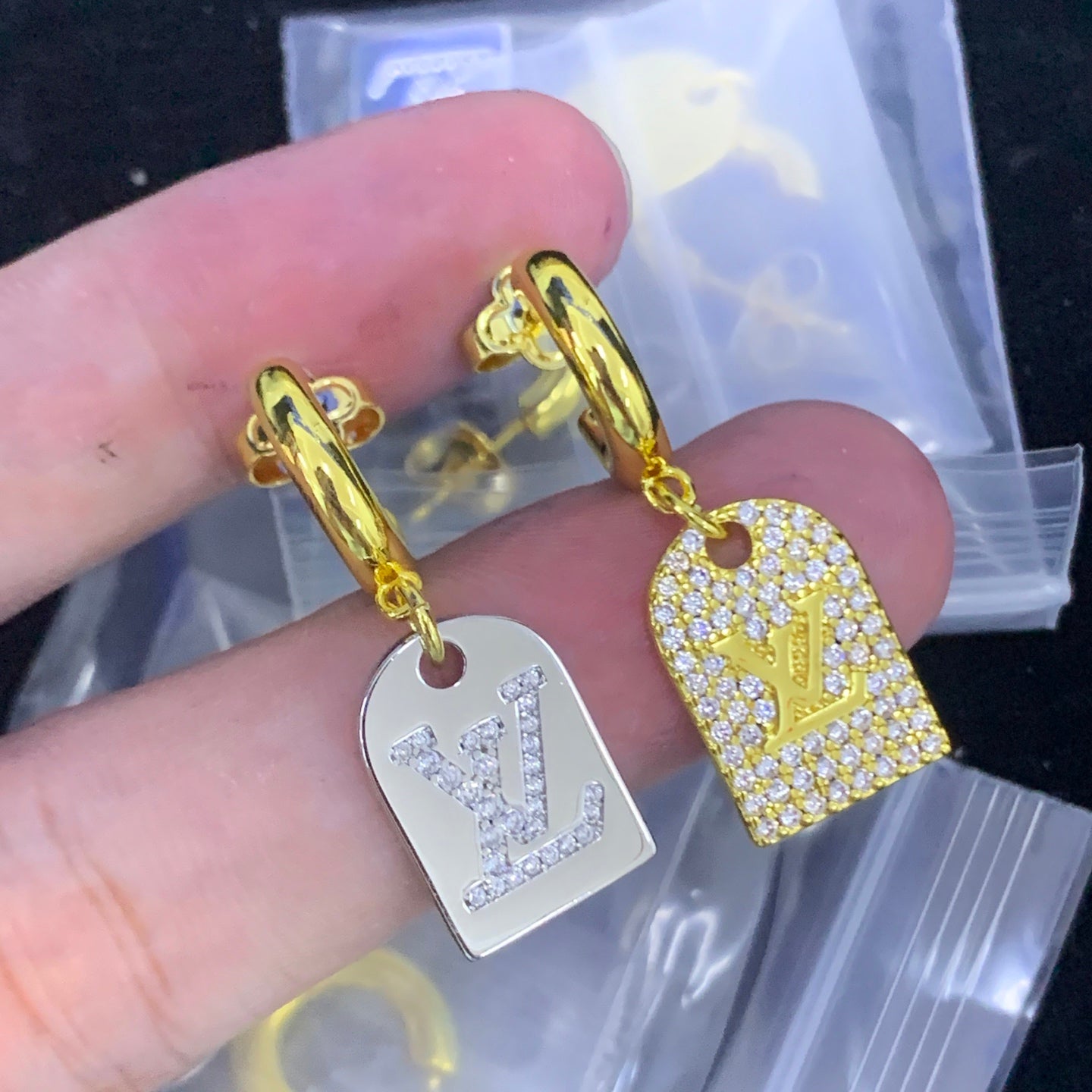 LuxluxHouse Low Price And High Quality Accessories Louis Vuitton