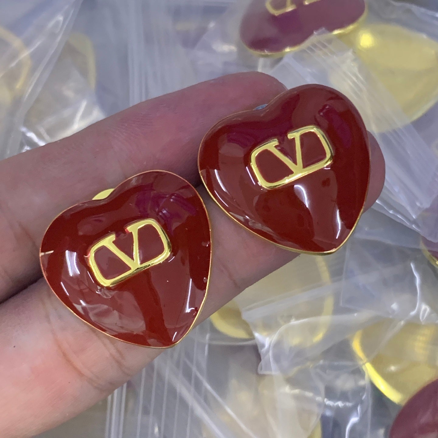 LuxluxHouse Low Price And High Quality Accessories Valentino