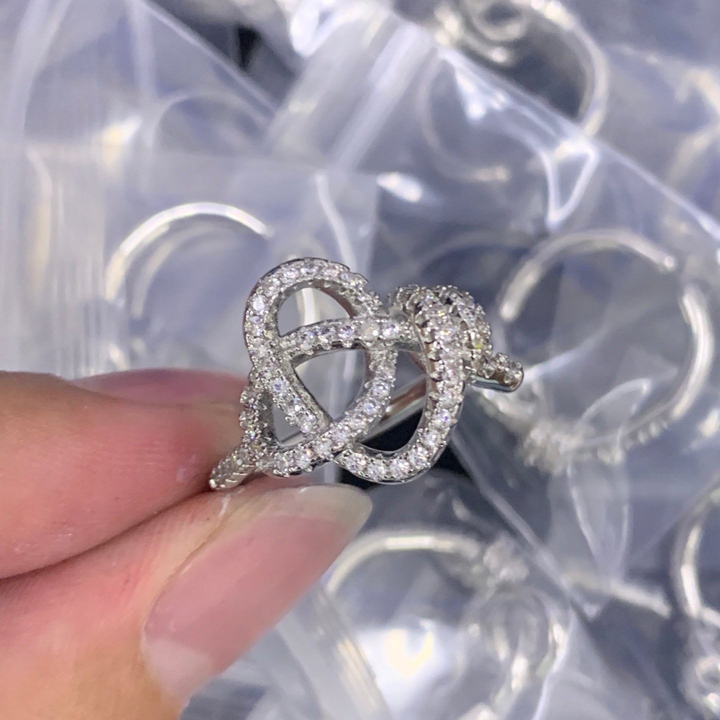 LuxluxHouse Low Price And High Quality Accessories Tiffany