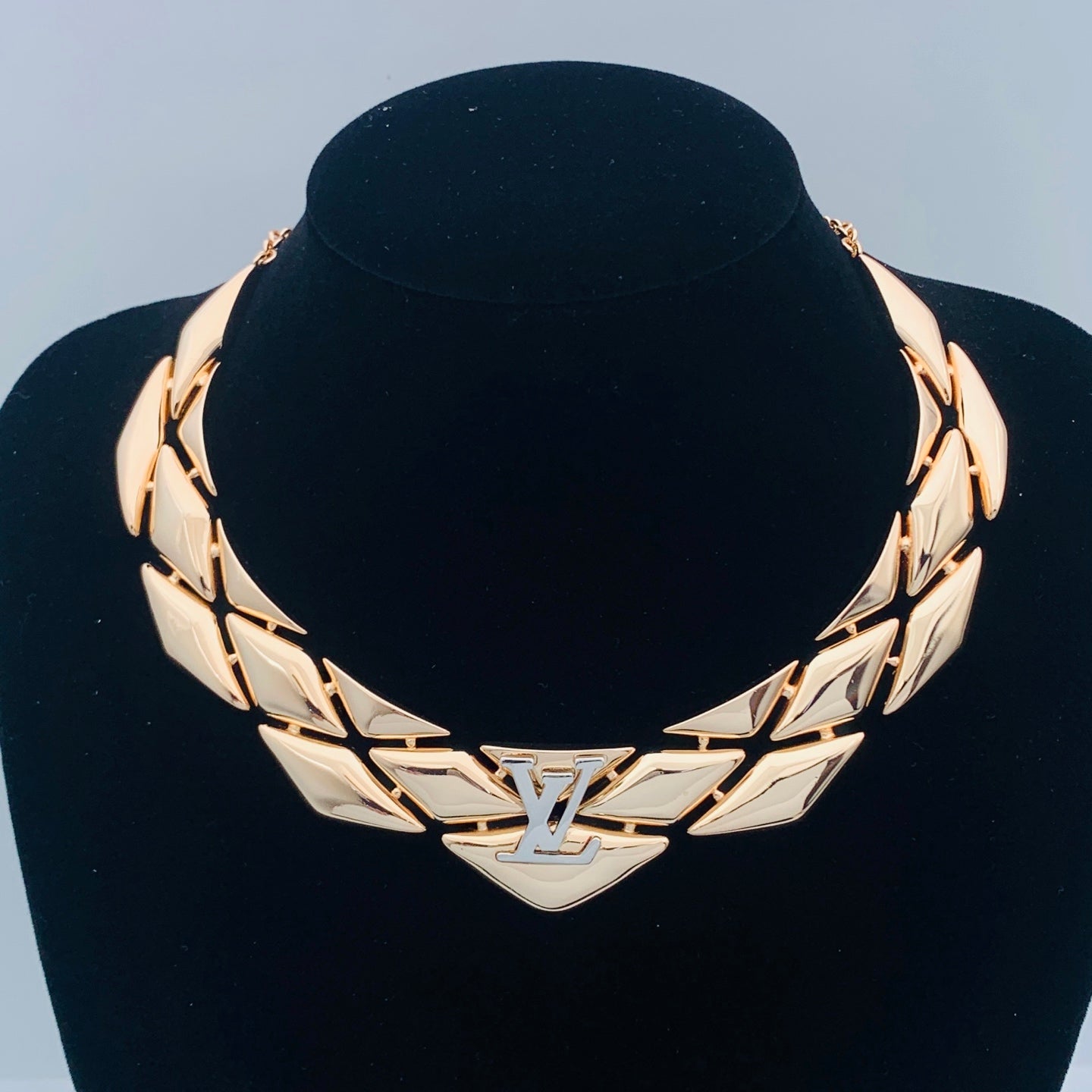 LuxluxHouse Low Price And High Quality Accessories Louis Vuitton
