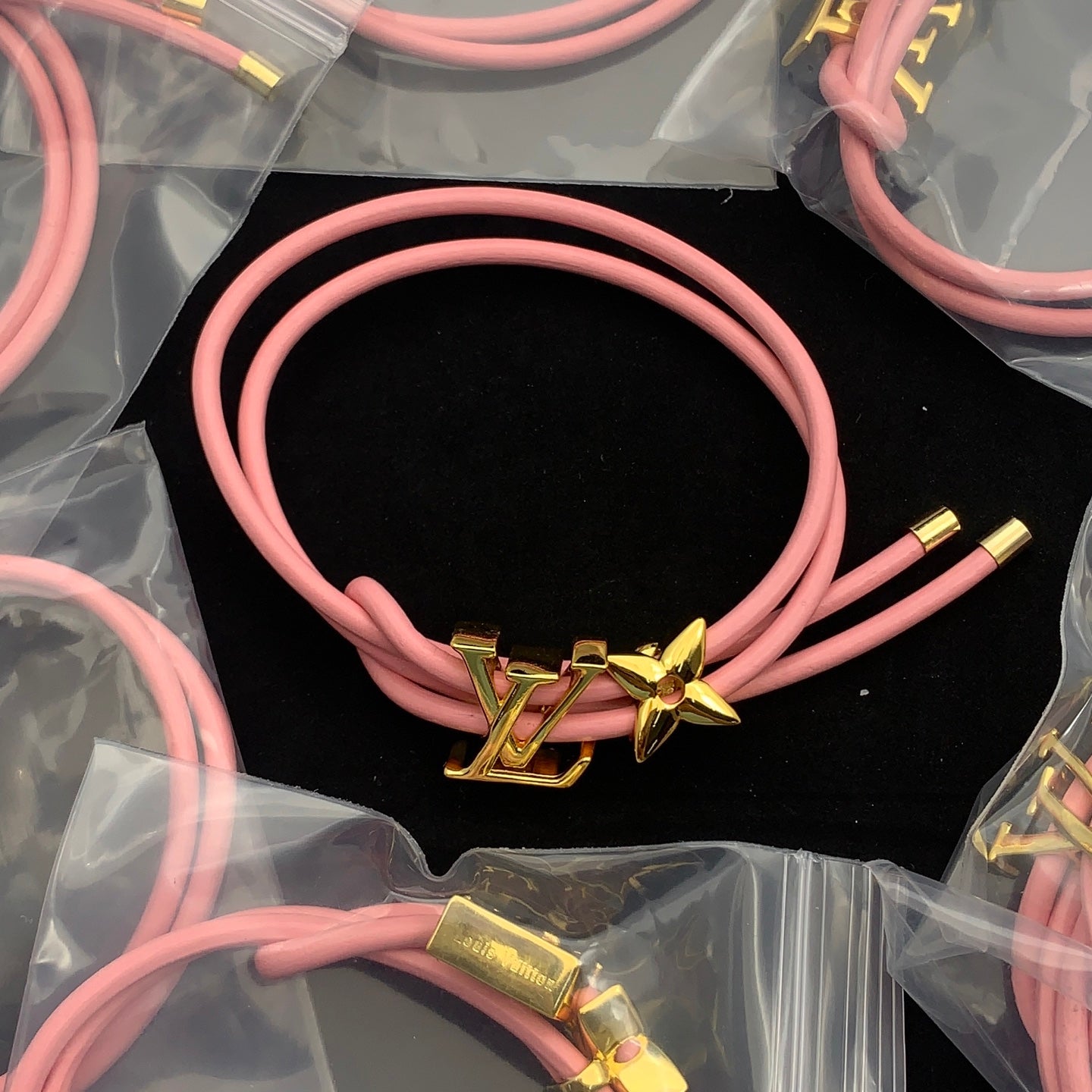 LuxluxHouse Low Price And High Quality Accessories Louis Vuitton
