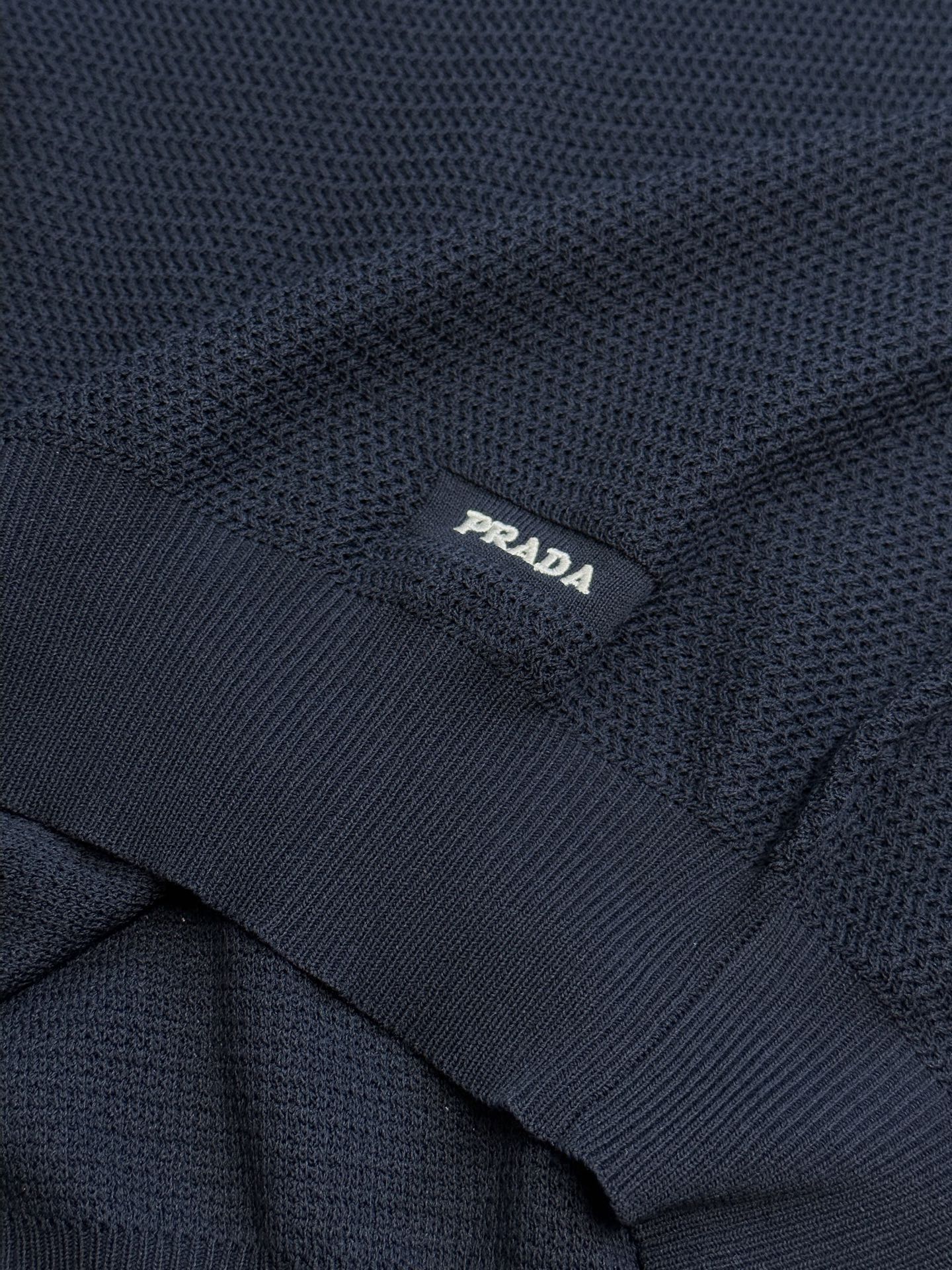 LuxluxHouse Best Quality Clothes T-shirt Prada