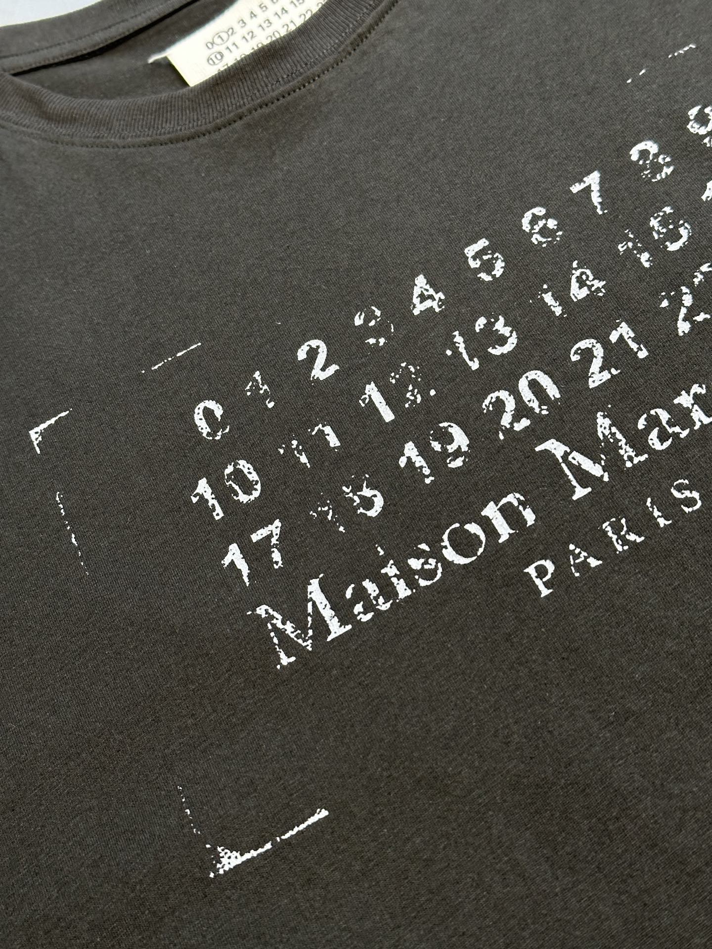 LuxluxHouse Best Quality Clothes T-shirt Chanel & Maison Margiela