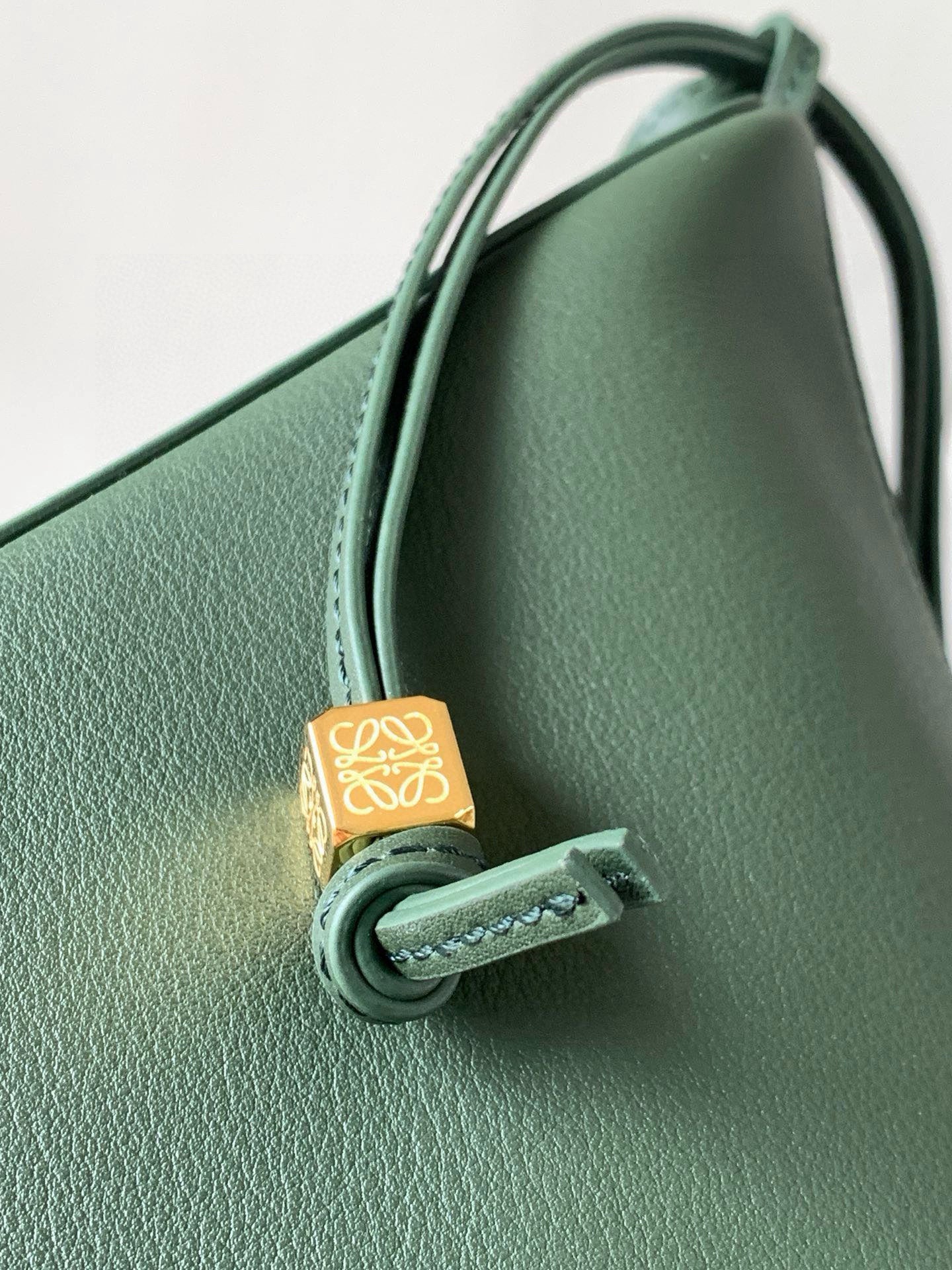 LuxluxHouse Best Quality Bags Loewe