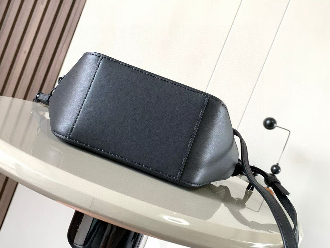 LuxluxHouse Best Quality Bags Loewe