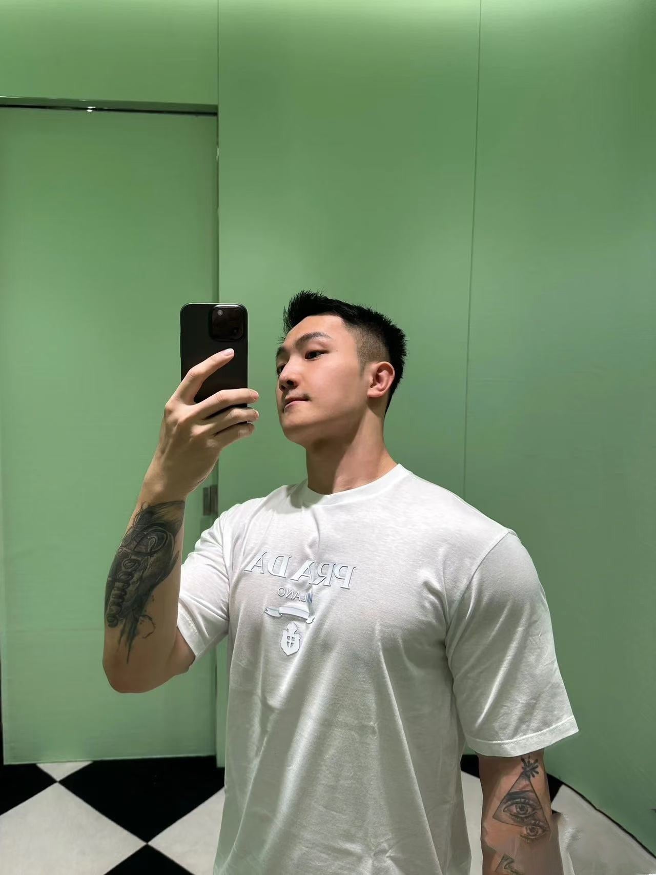 LuxluxHouse Best Quality Clothes T-shirt Prada