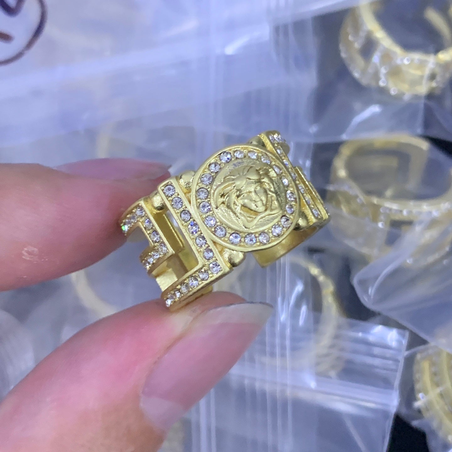 LuxluxHouse Low Price And High Quality Accessories Versace