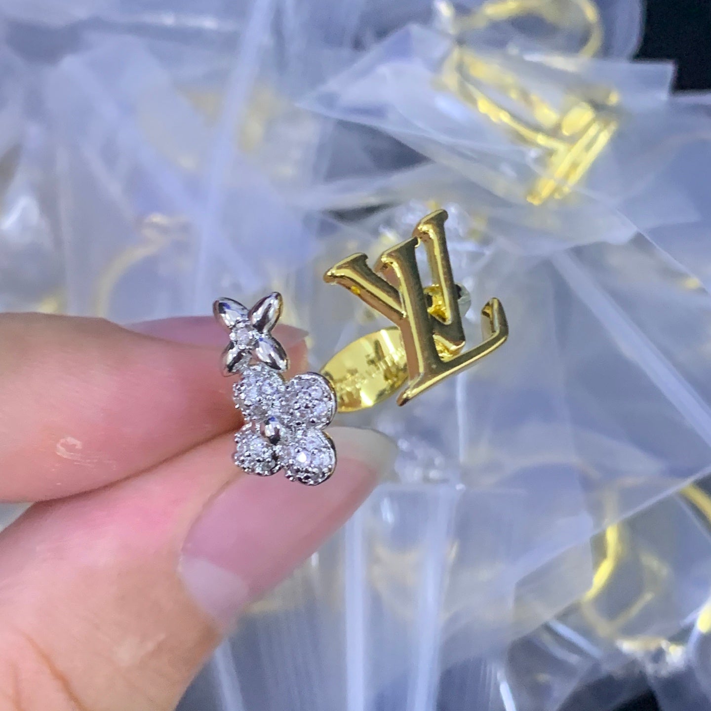 LuxluxHouse Low Price And High Quality Accessories Louis Vuitton