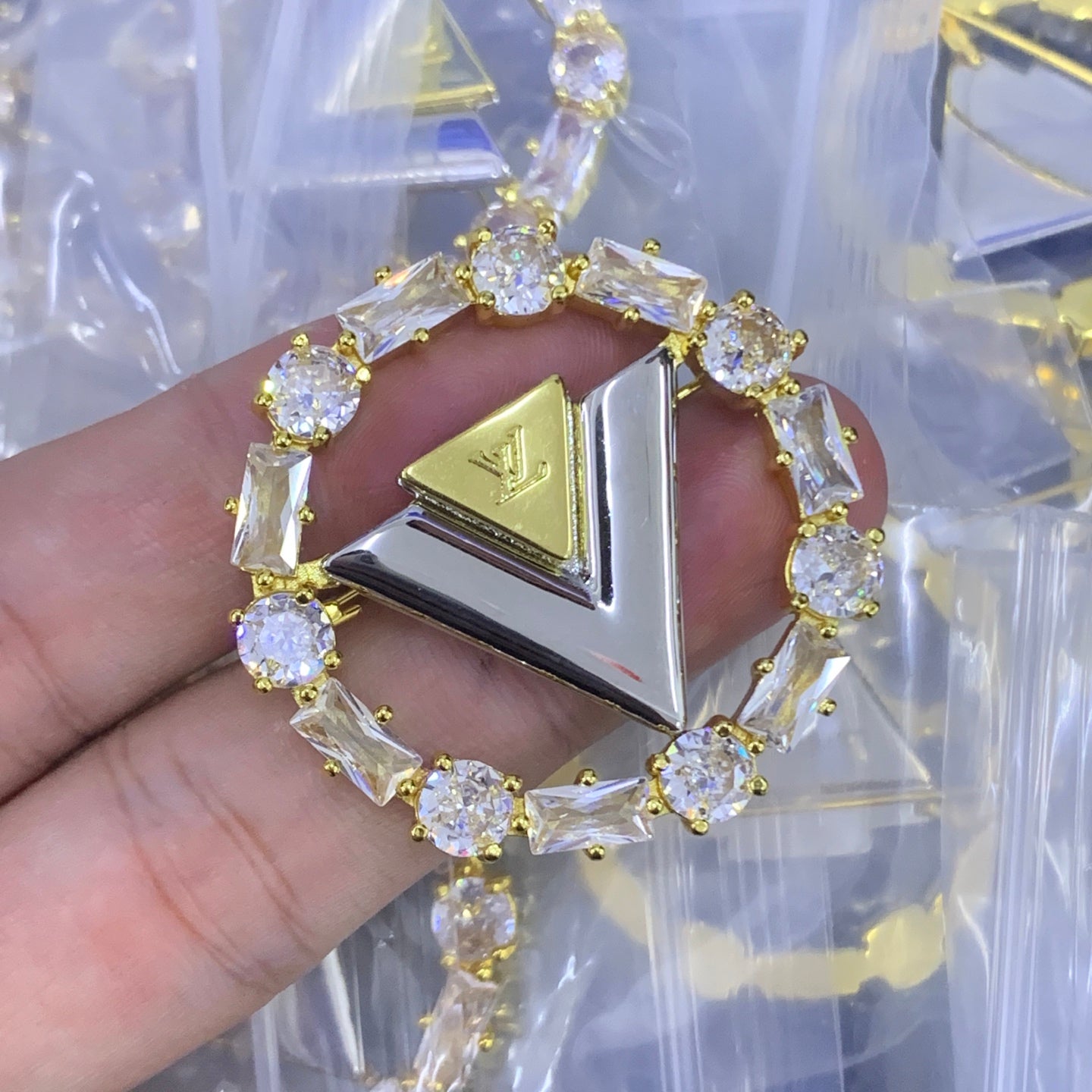 LuxluxHouse Low Price And High Quality Accessories Louis Vuitton