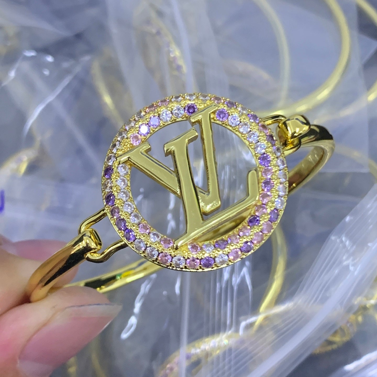 LuxluxHouse Low Price And High Quality Accessories Louis Vuitton