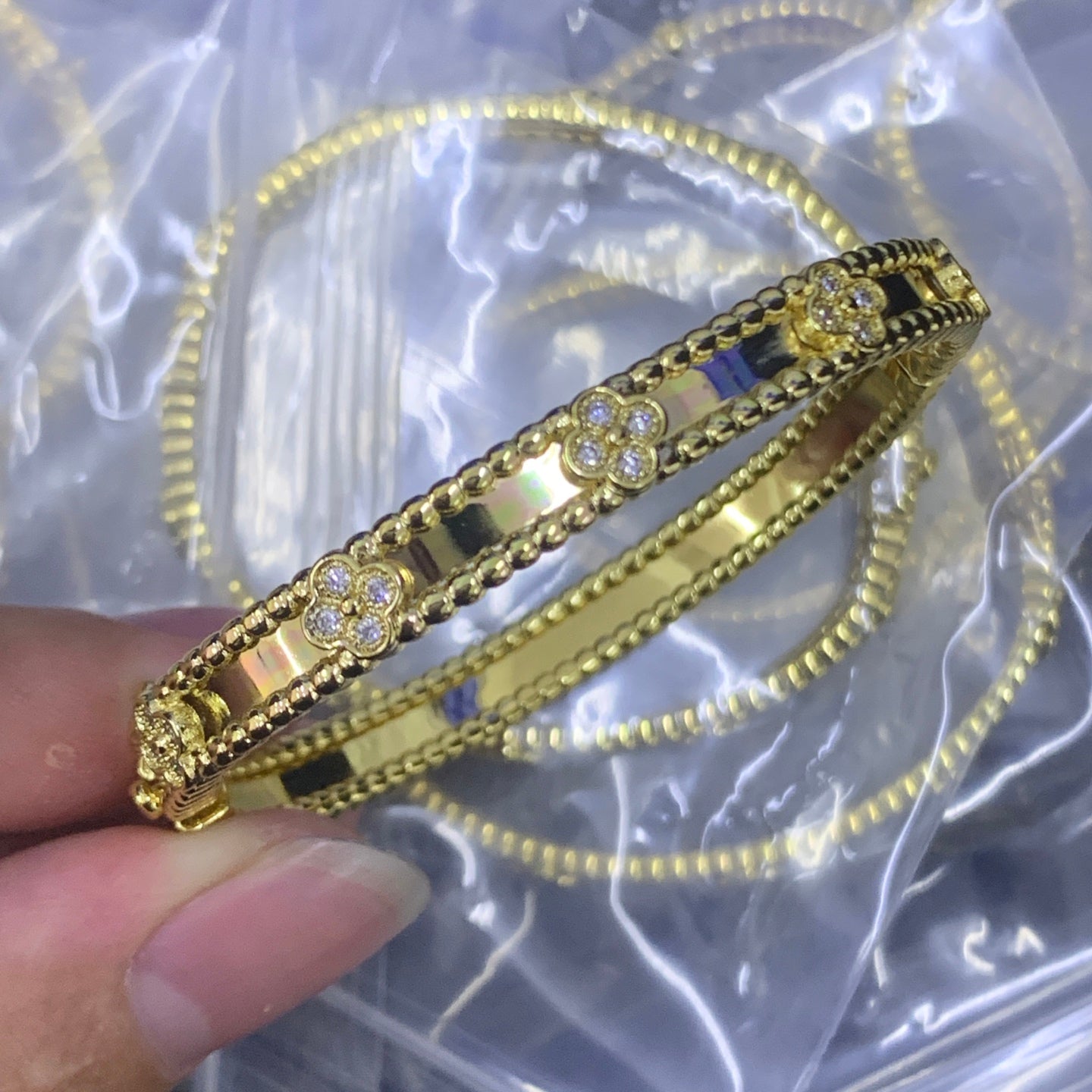 LuxluxHouse Low Price And High Quality Accessories Van Cleef & Arpels