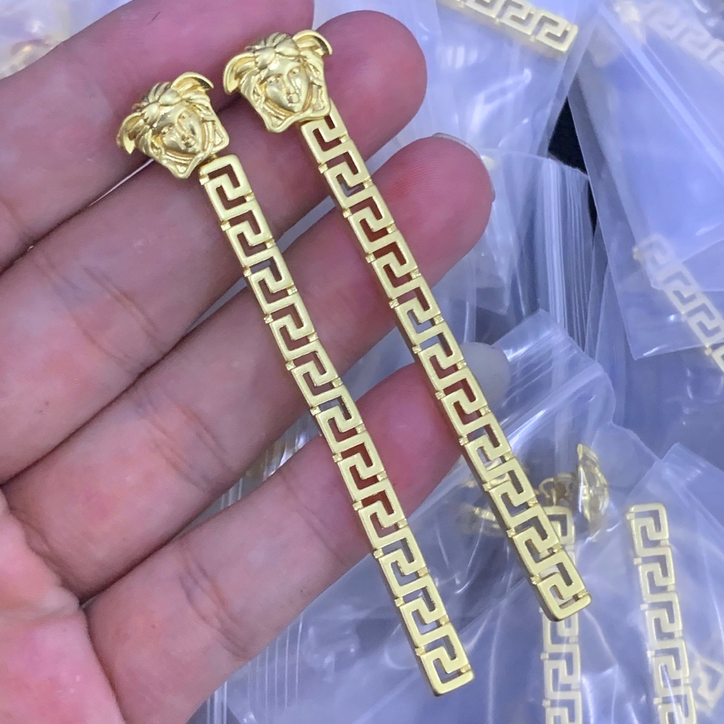 LuxluxHouse Low Price And High Quality Accessories Versace