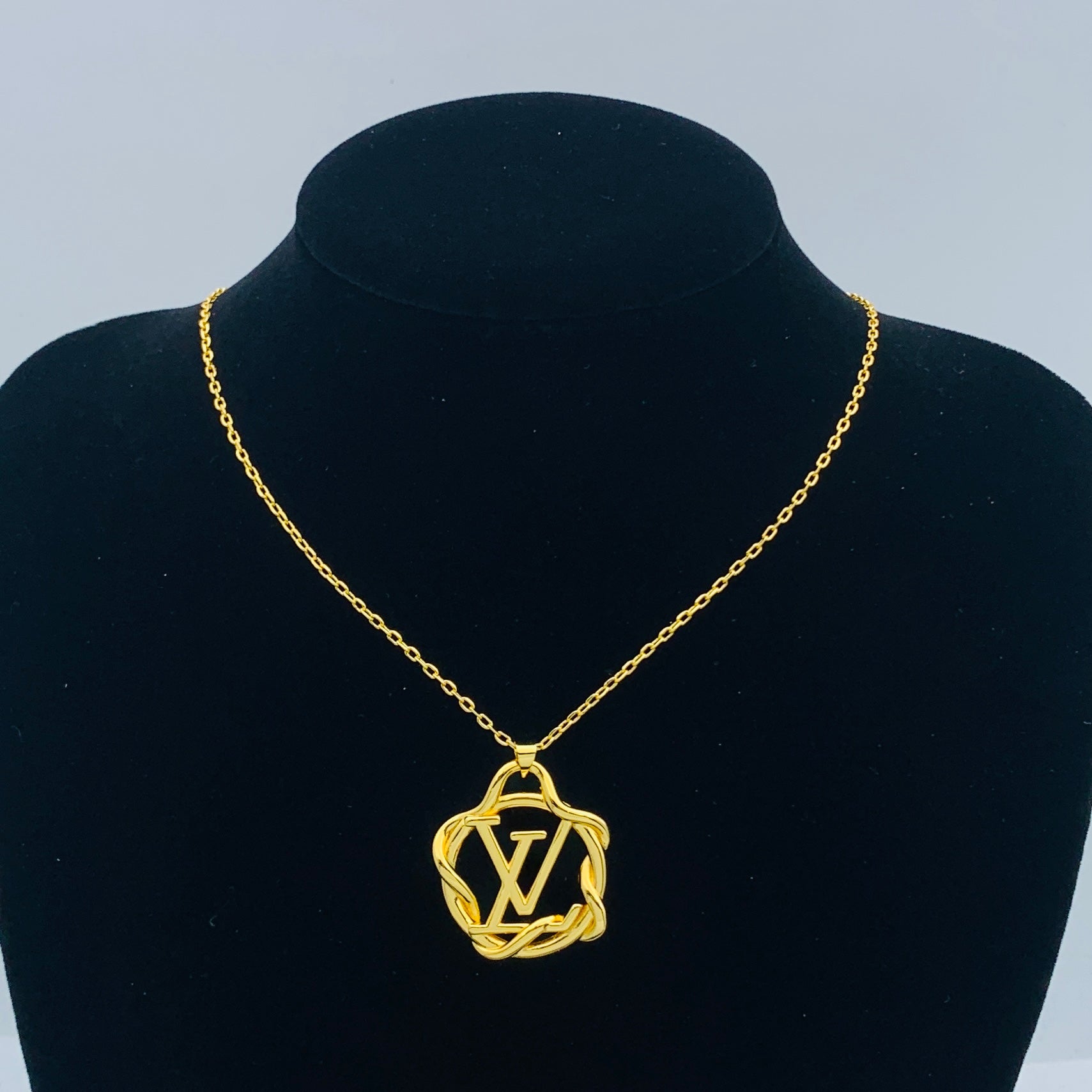 LuxluxHouse Low Price And High Quality Accessories Louis Vuitton