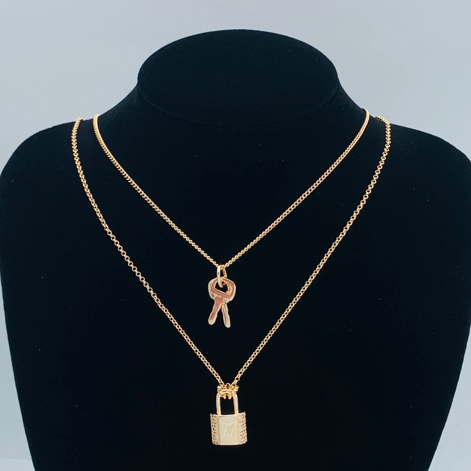 LuxluxHouse Low Price And High Quality Accessories Louis Vuitton