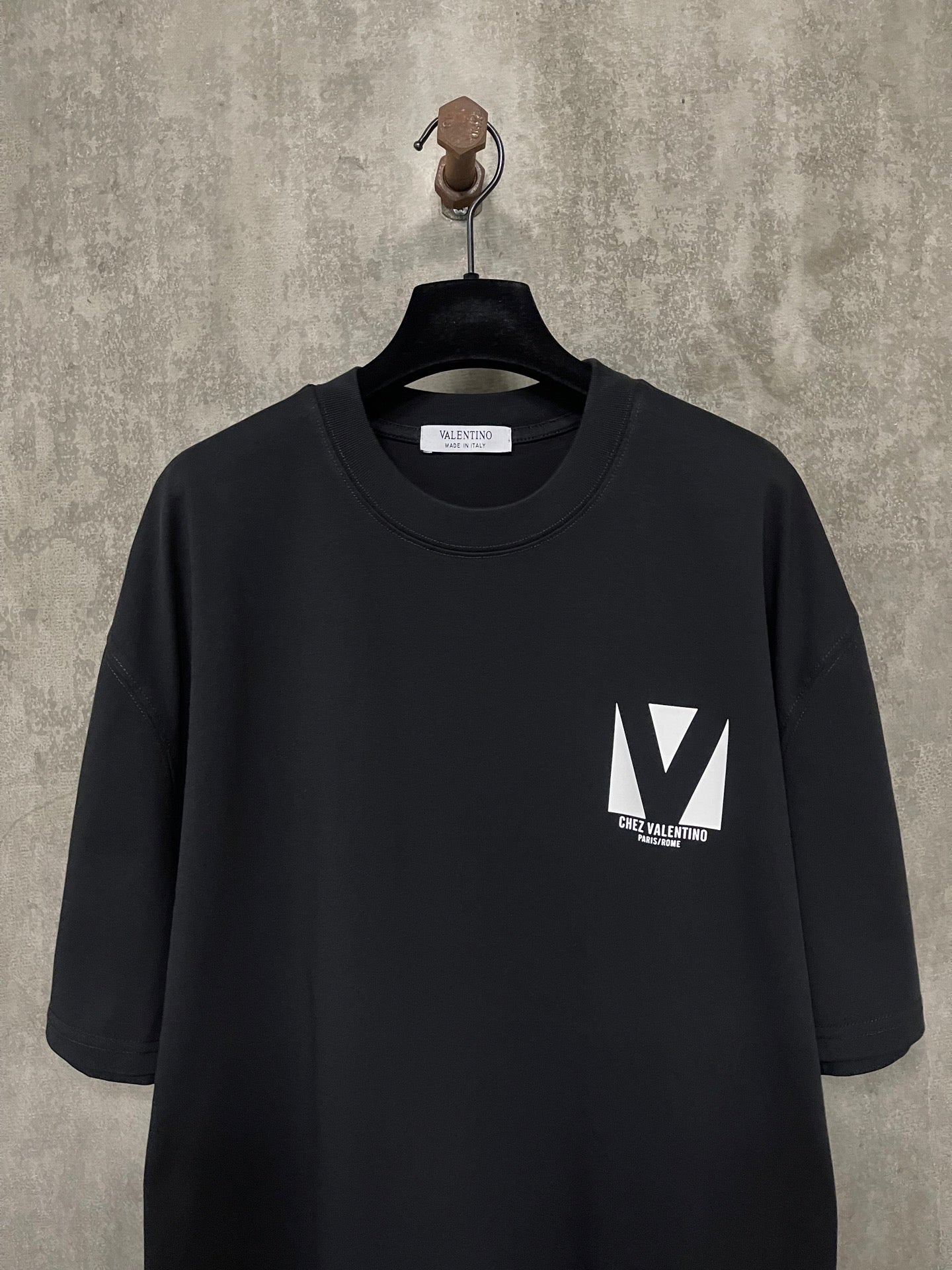 LuxluxHouse Best Quality Clothes Valentino T-shirt