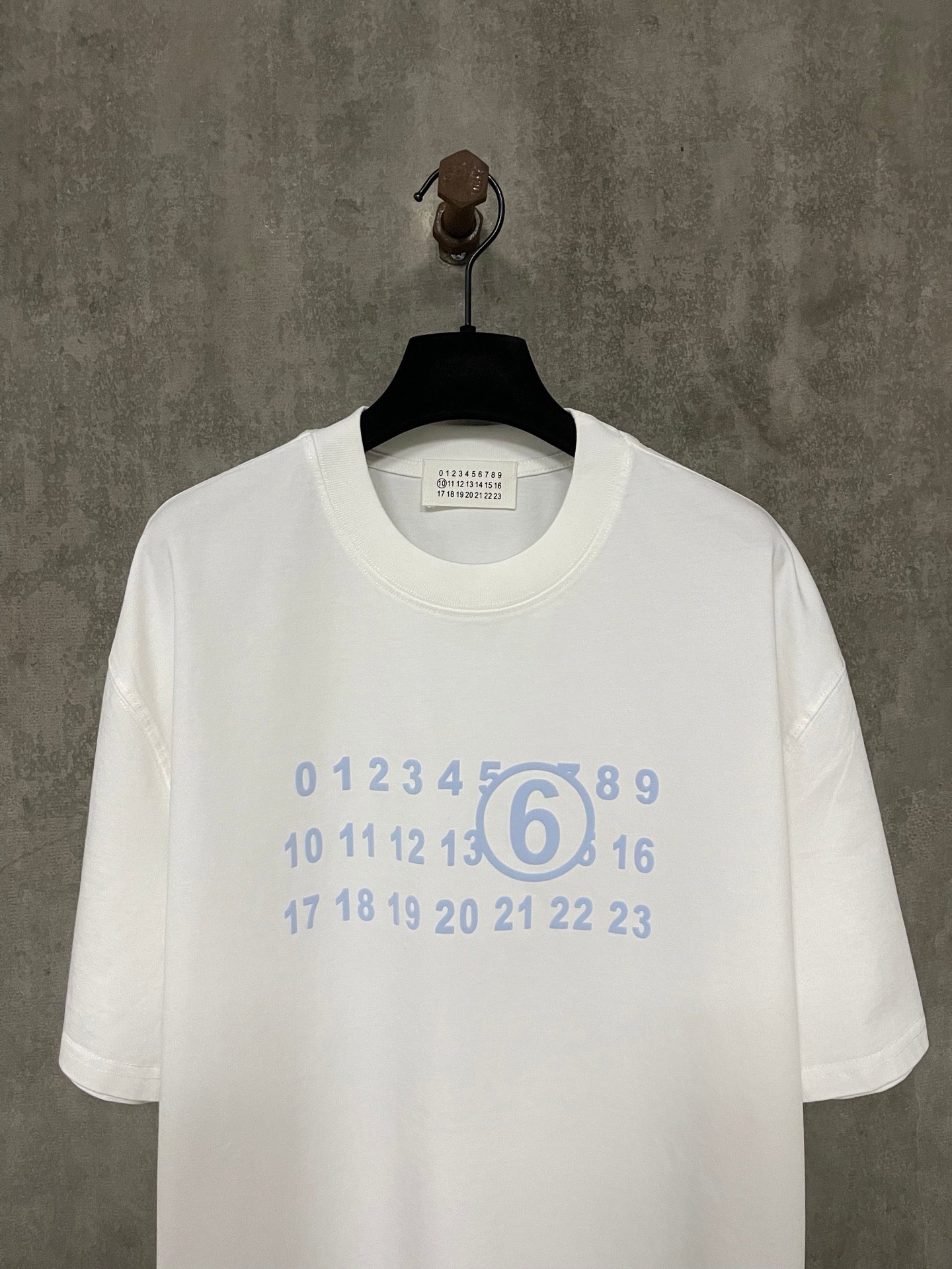 LuxluxHouse Best Quality Clothes Valentino T-shirt