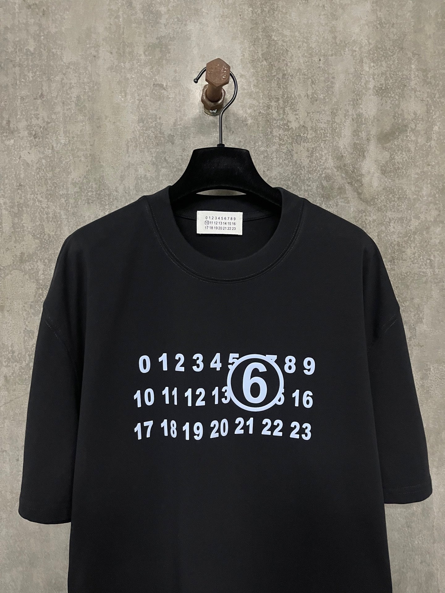 LuxluxHouse Best Quality Clothes Valentino T-shirt