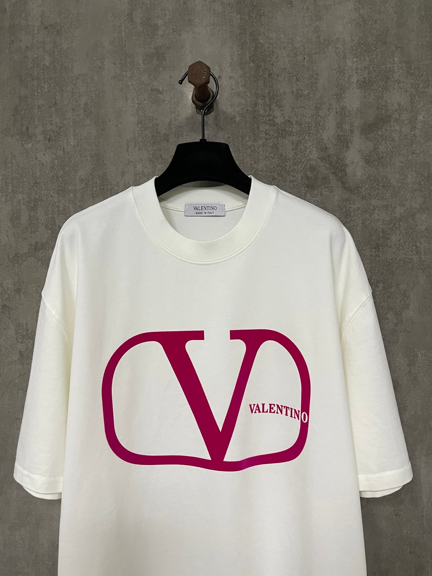 LuxluxHouse Best Quality Clothes Valentino T-shirt