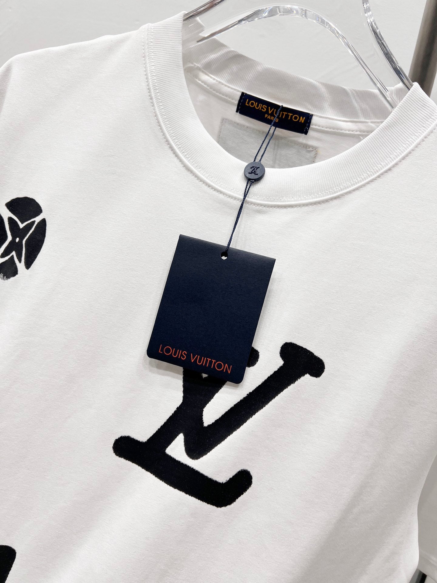LuxluxHouse Best Quality Clothes T-shirt Louis Vuitton