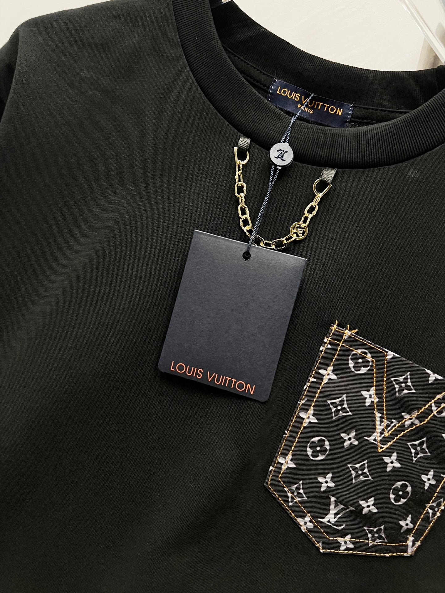 LuxluxHouse Best Quality Clothes T-shirt Louis Vuitton