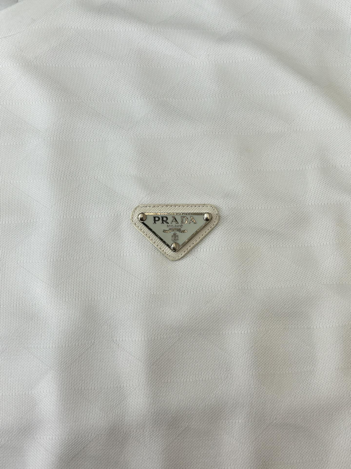 LuxluxHouse Best Quality Clothes T-shirt Prada