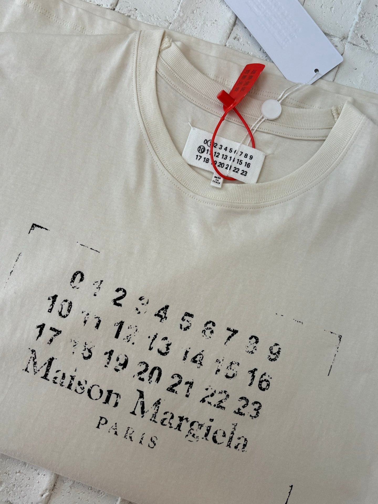 LuxluxHouse Best Quality Clothes T-shirt Chanel & Maison Margiela