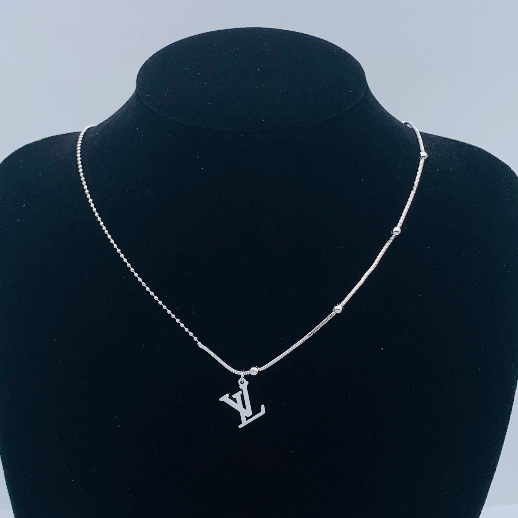 LuxluxHouse Low Price And High Quality Accessories Louis Vuitton