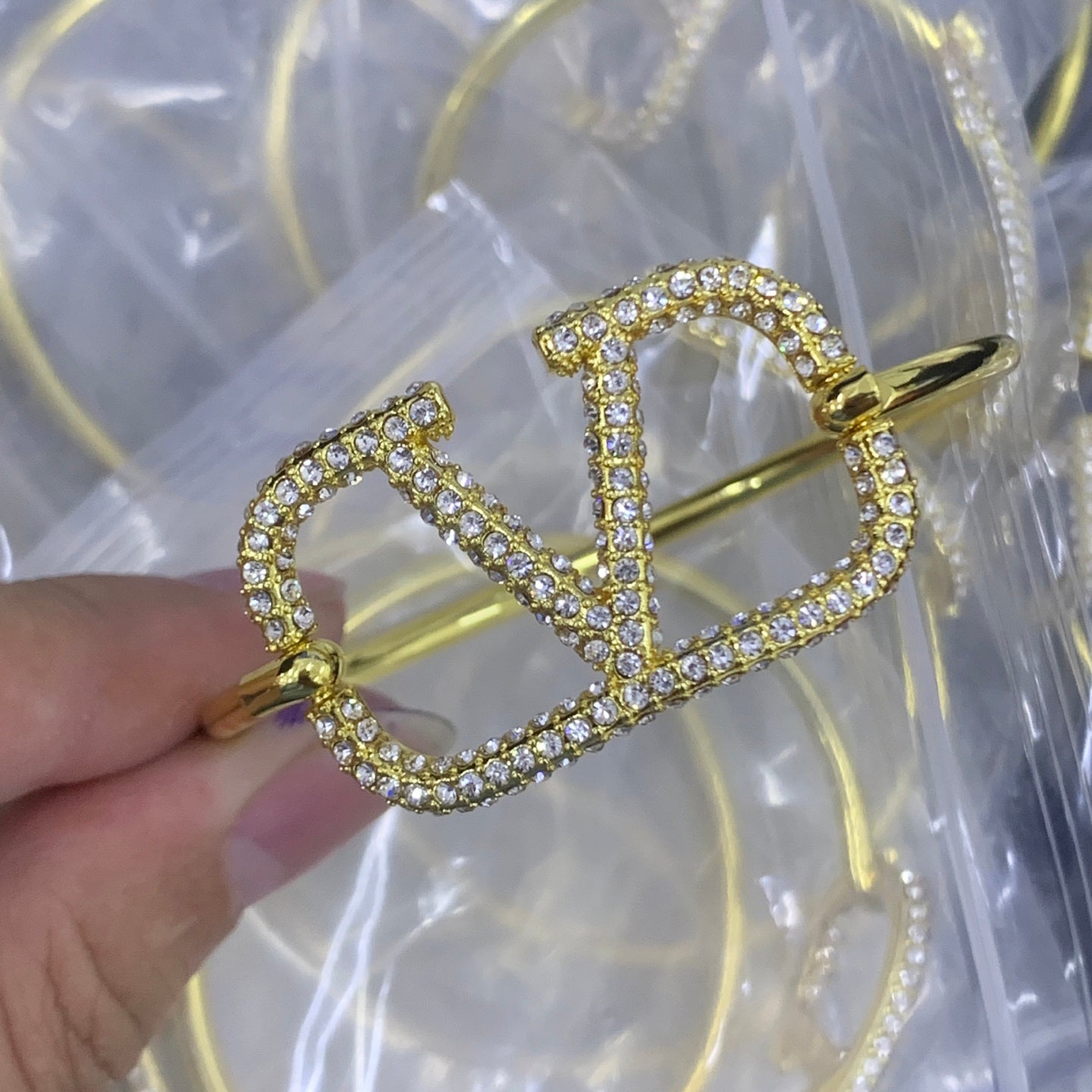 LuxluxHouse Low Price And High Quality Accessories Valentino