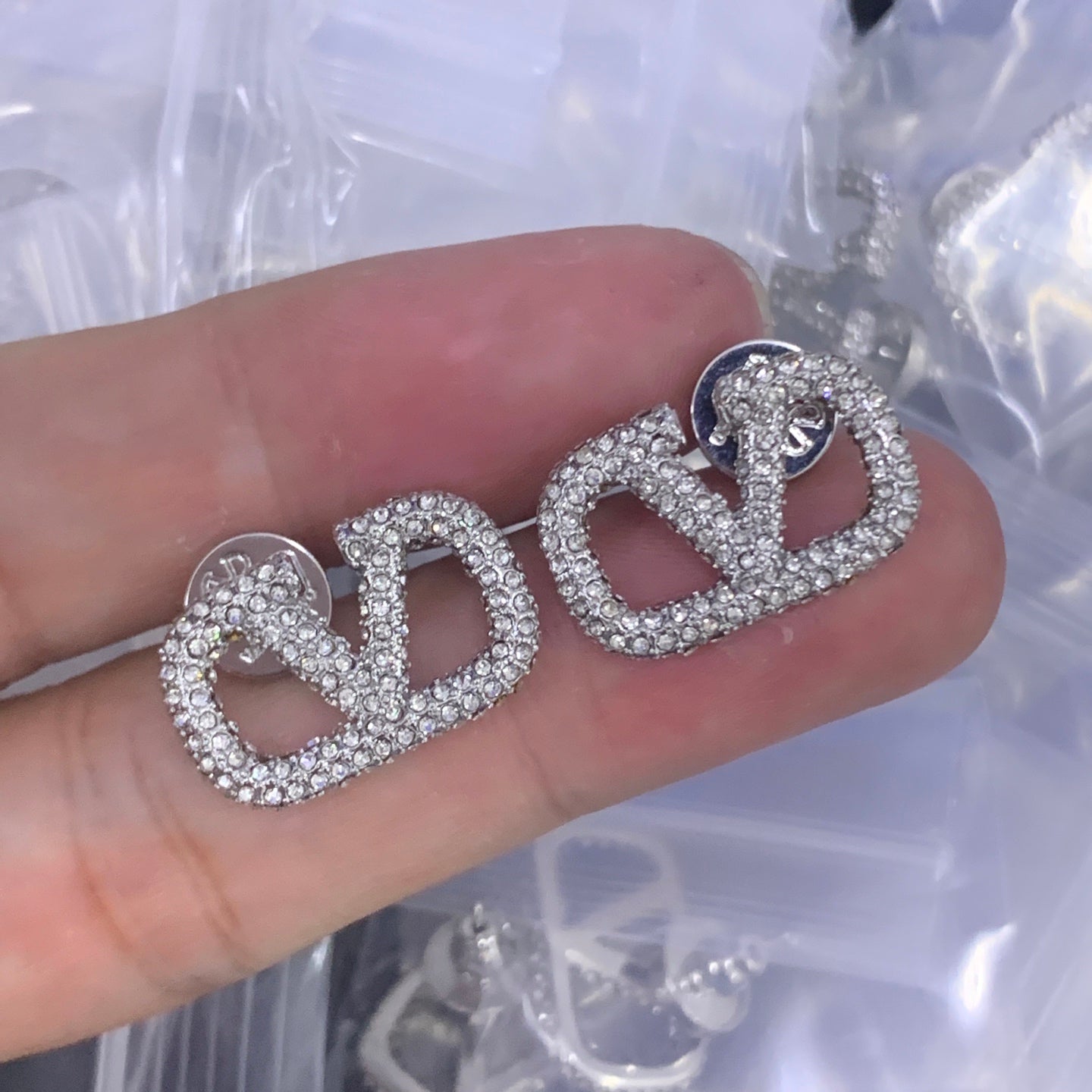 LuxluxHouse Low Price And High Quality Accessories Valentino