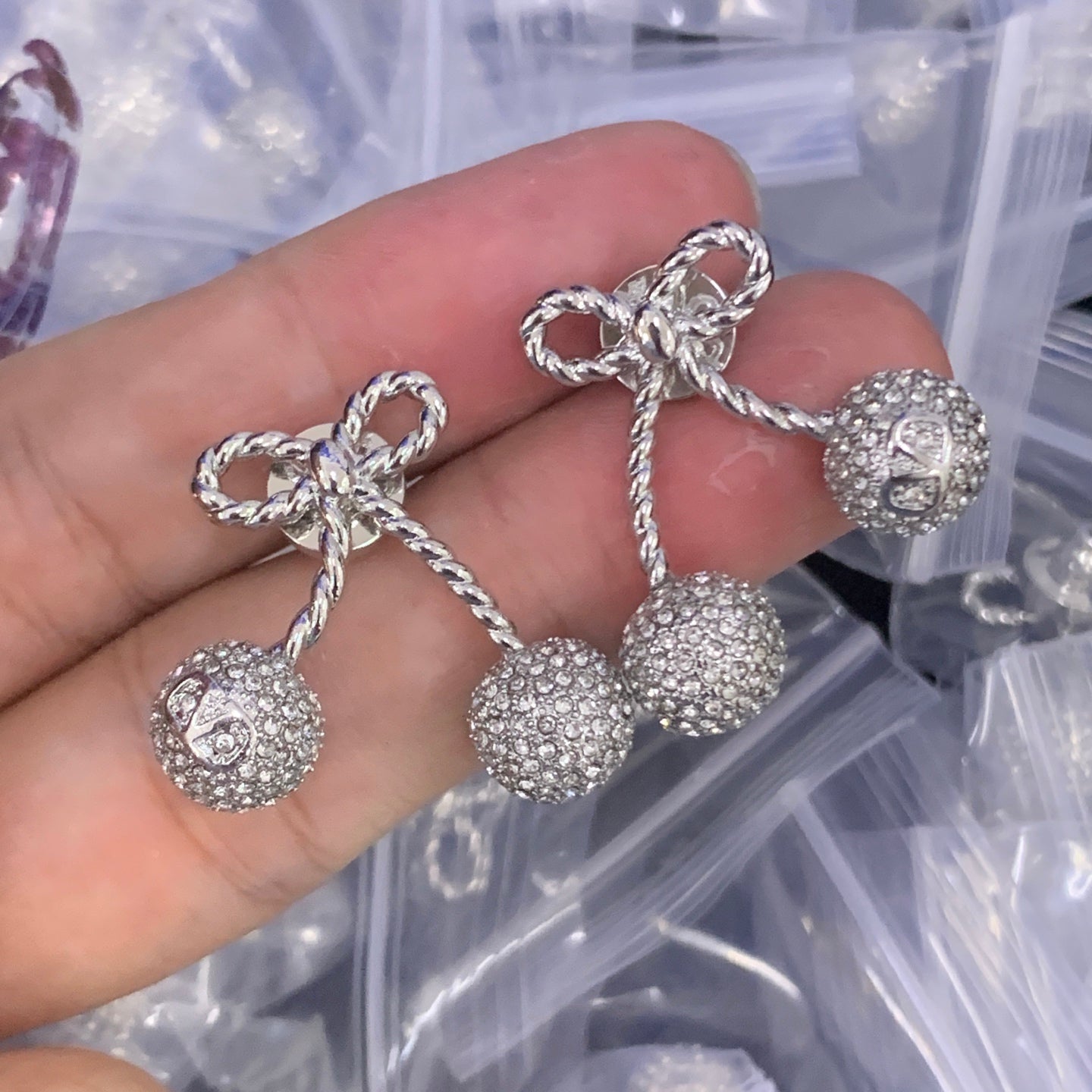 LuxluxHouse Low Price And High Quality Accessories Valentino