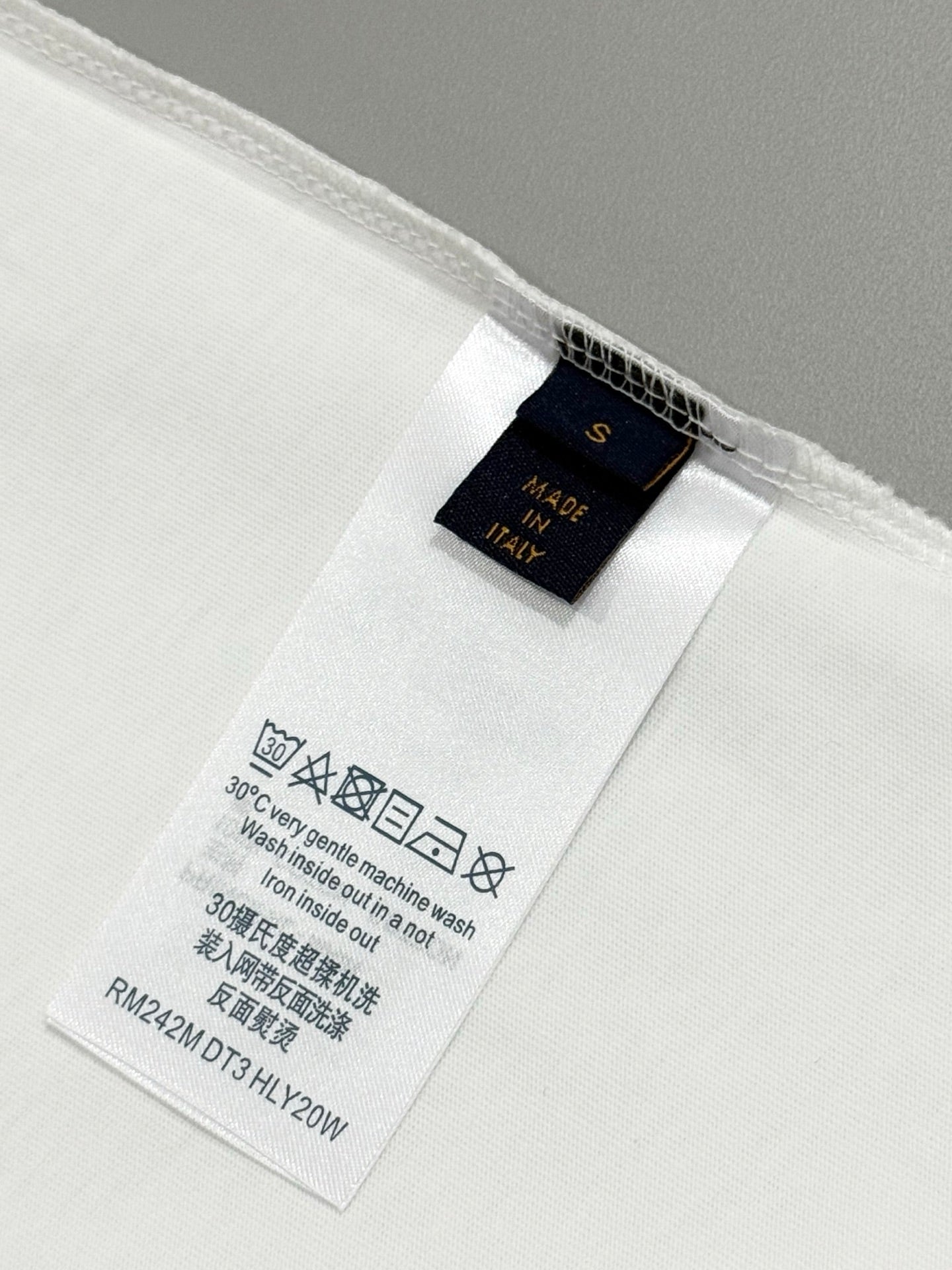 LuxluxHouse Best Quality Clothes T-shirt Louis Vuitton