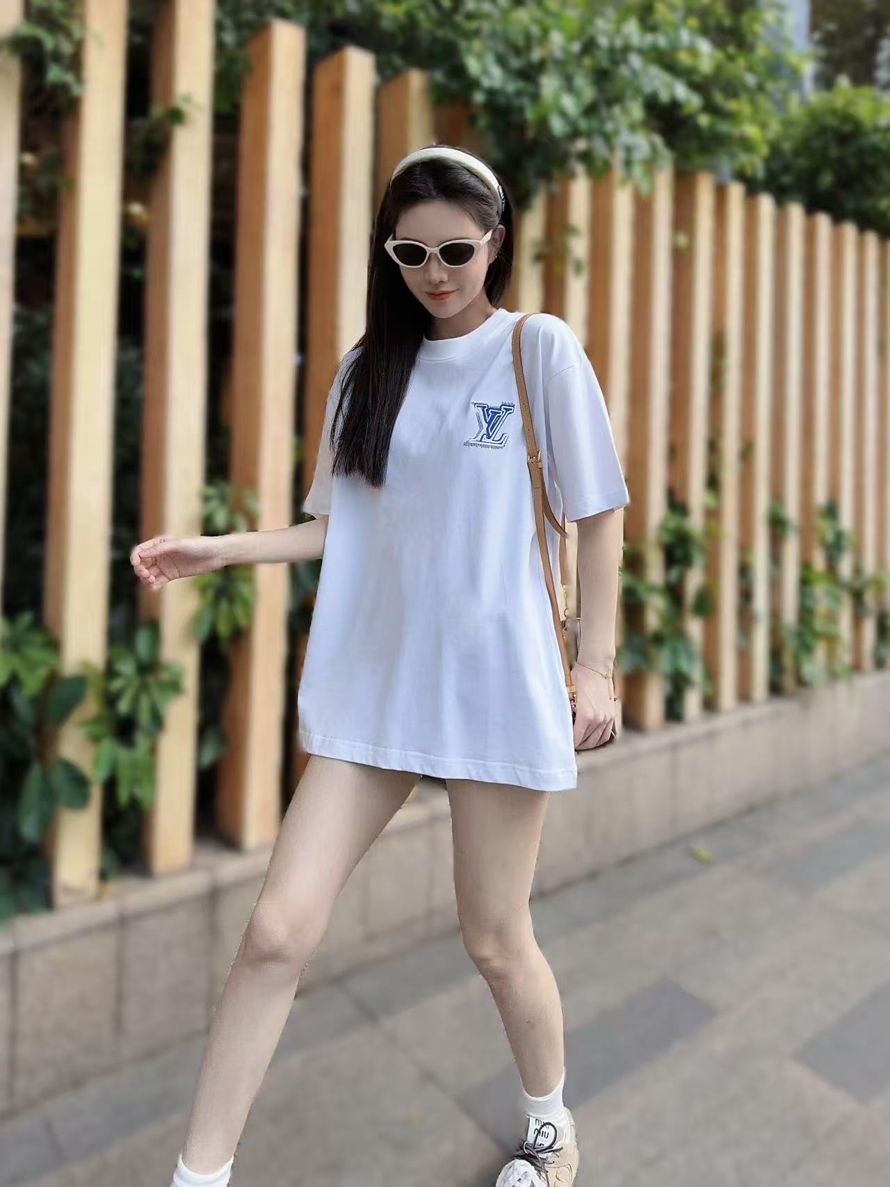 LuxluxHouse Best Quality Clothes T-shirt Louis Vuitton