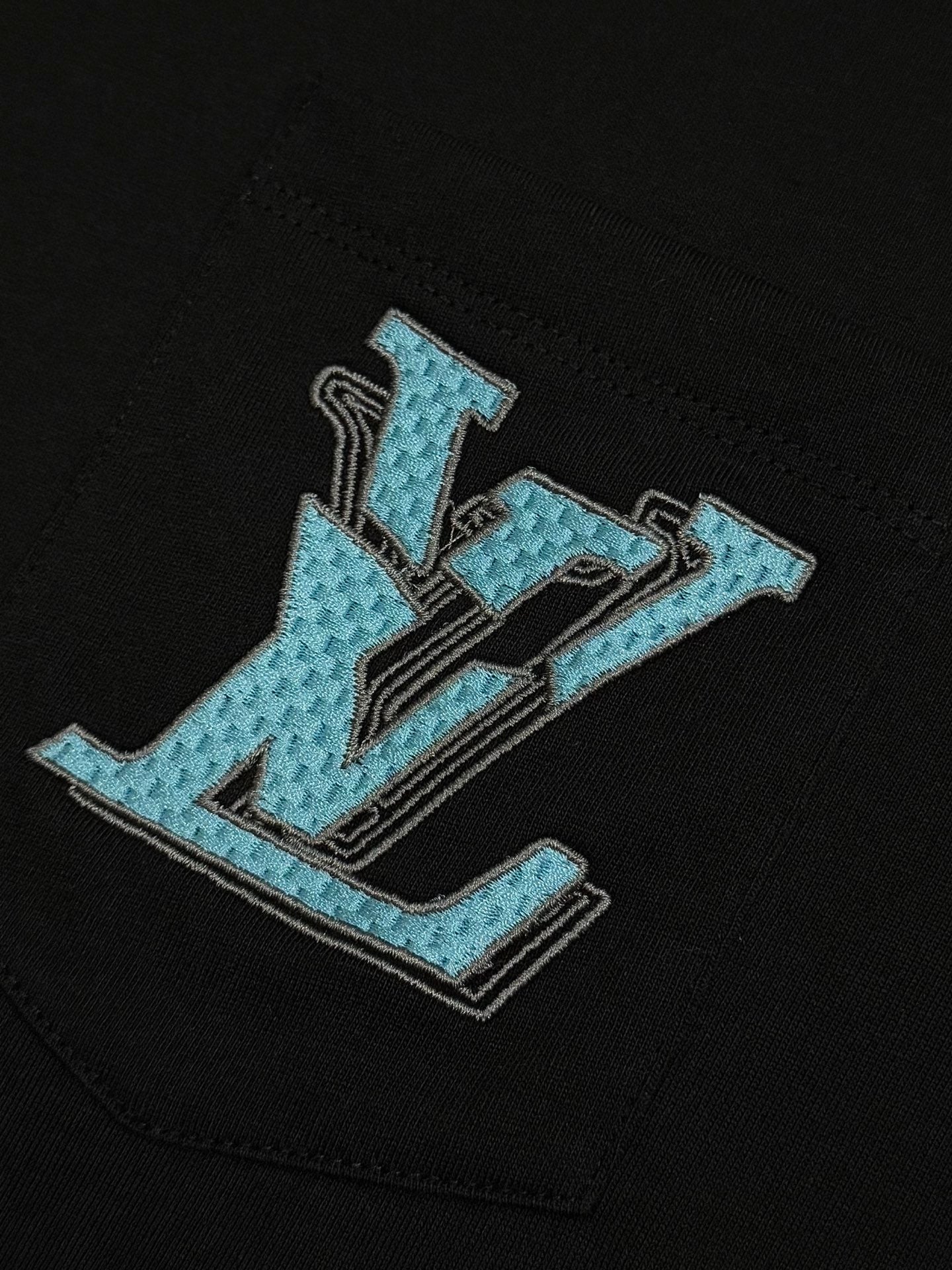 LuxluxHouse Best Quality Clothes T-shirt Louis Vuitton