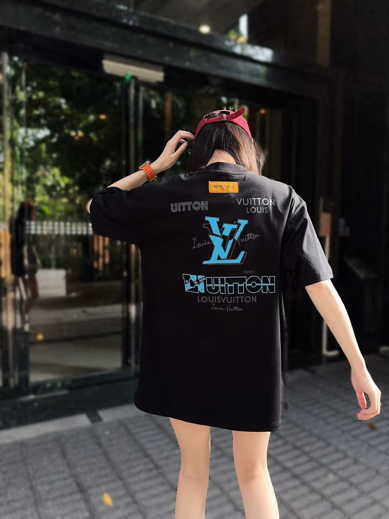 LuxluxHouse Best Quality Clothes T-shirt Louis Vuitton