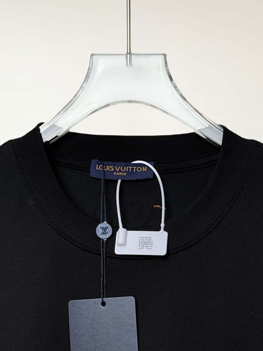 LuxluxHouse Best Quality Clothes T-shirt Louis Vuitton
