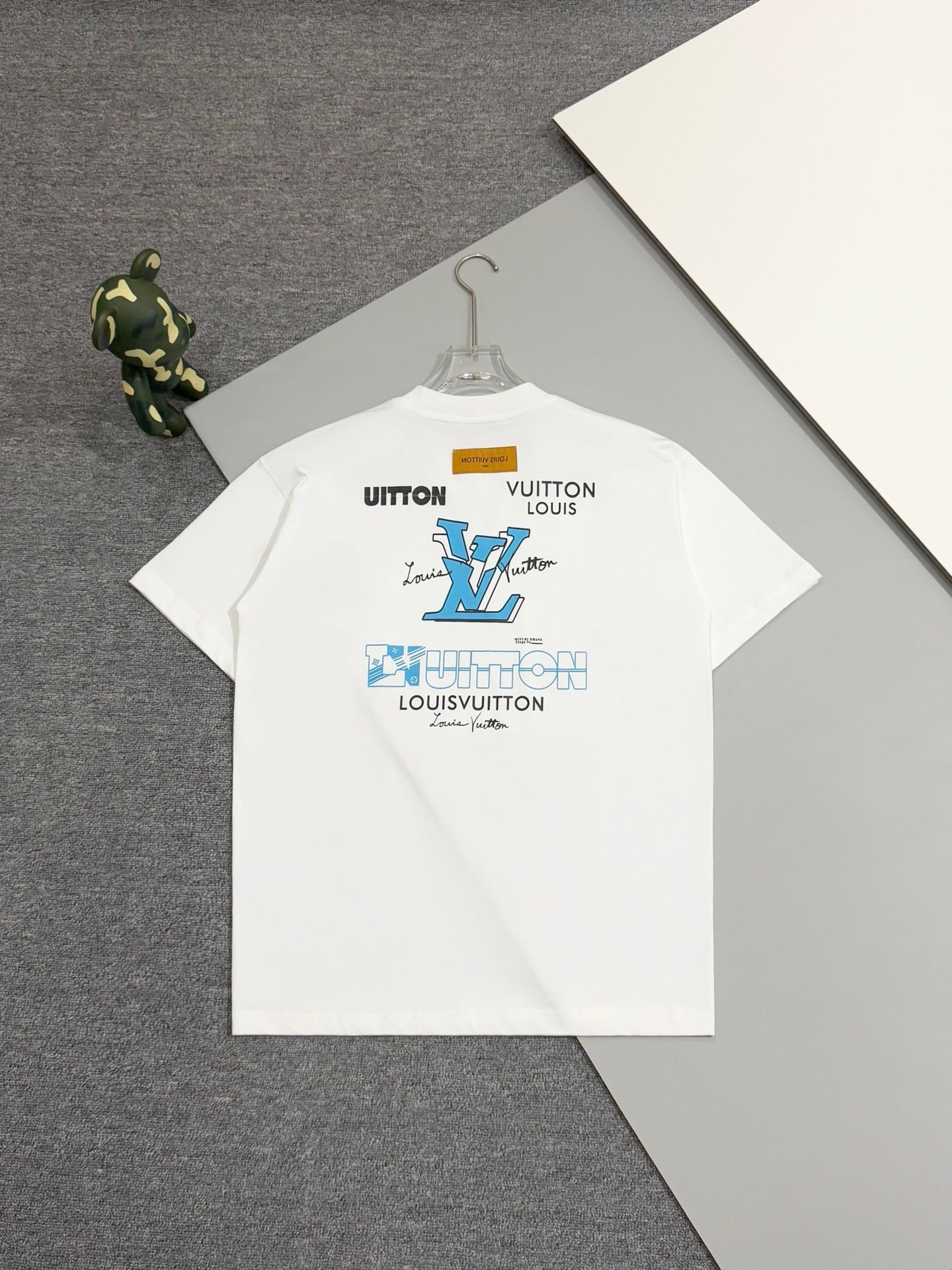 LuxluxHouse Best Quality Clothes T-shirt Louis Vuitton