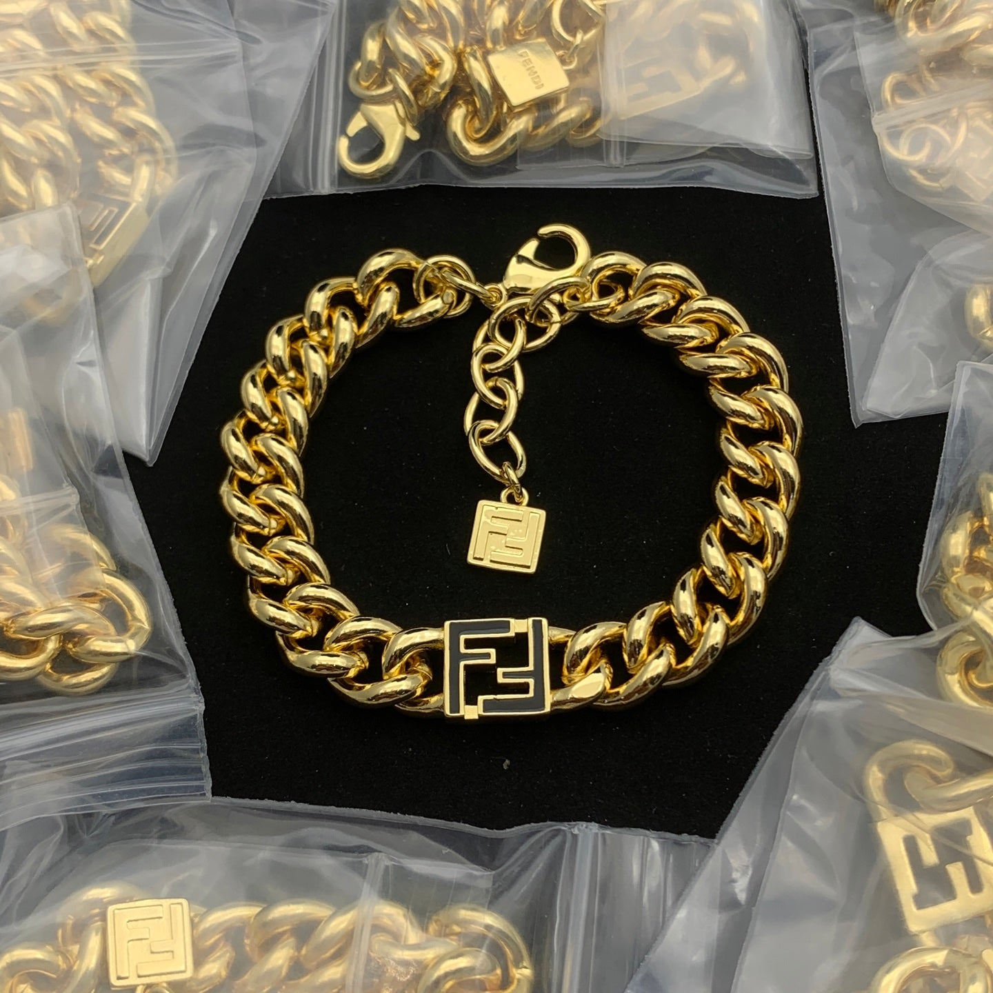 LuxluxHouse Low Price And High Quality Accessories Fendi