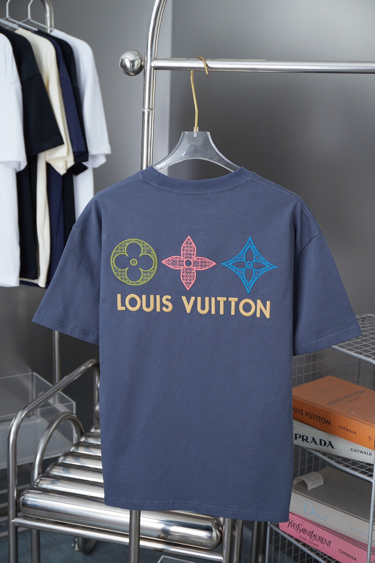 LuxluxHouse Best Quality Clothes T-shirt Louis Vuitton