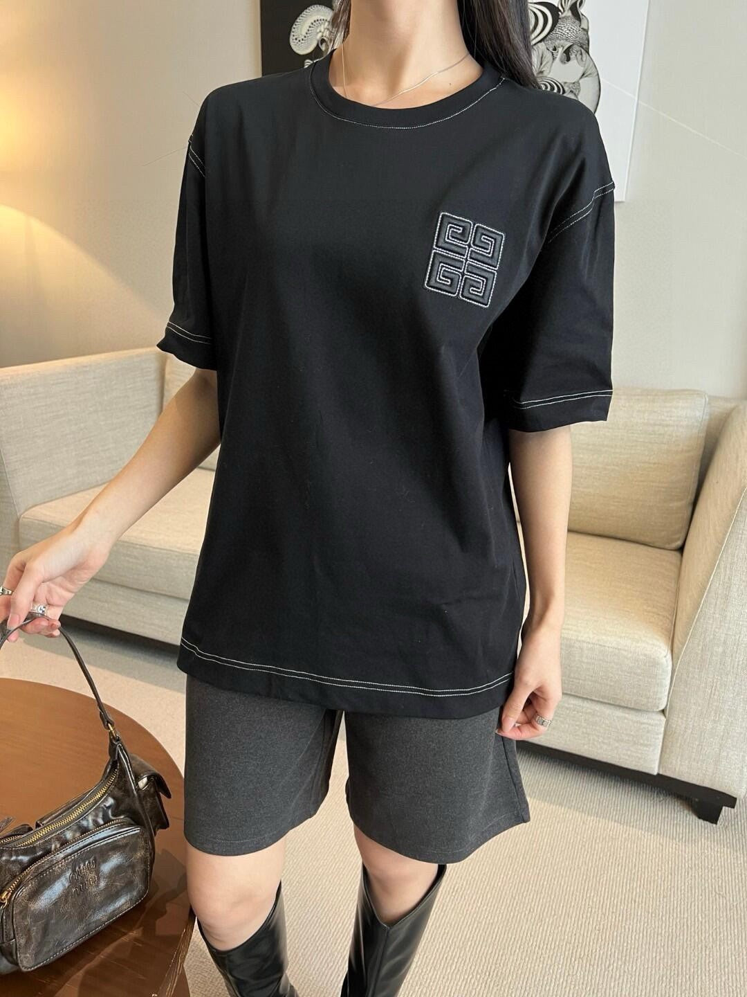 LuxluxHouse Best Quality Clothes Givenchy T-shirt
