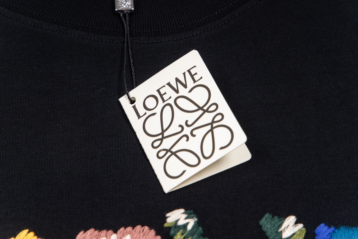 LuxluxHouse Best Quality Clothes T-shirt Loewe
