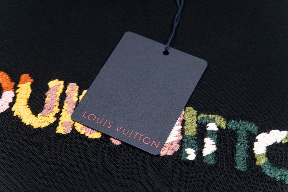 LuxluxHouse Best Quality Clothes T-shirt Louis Vuitton