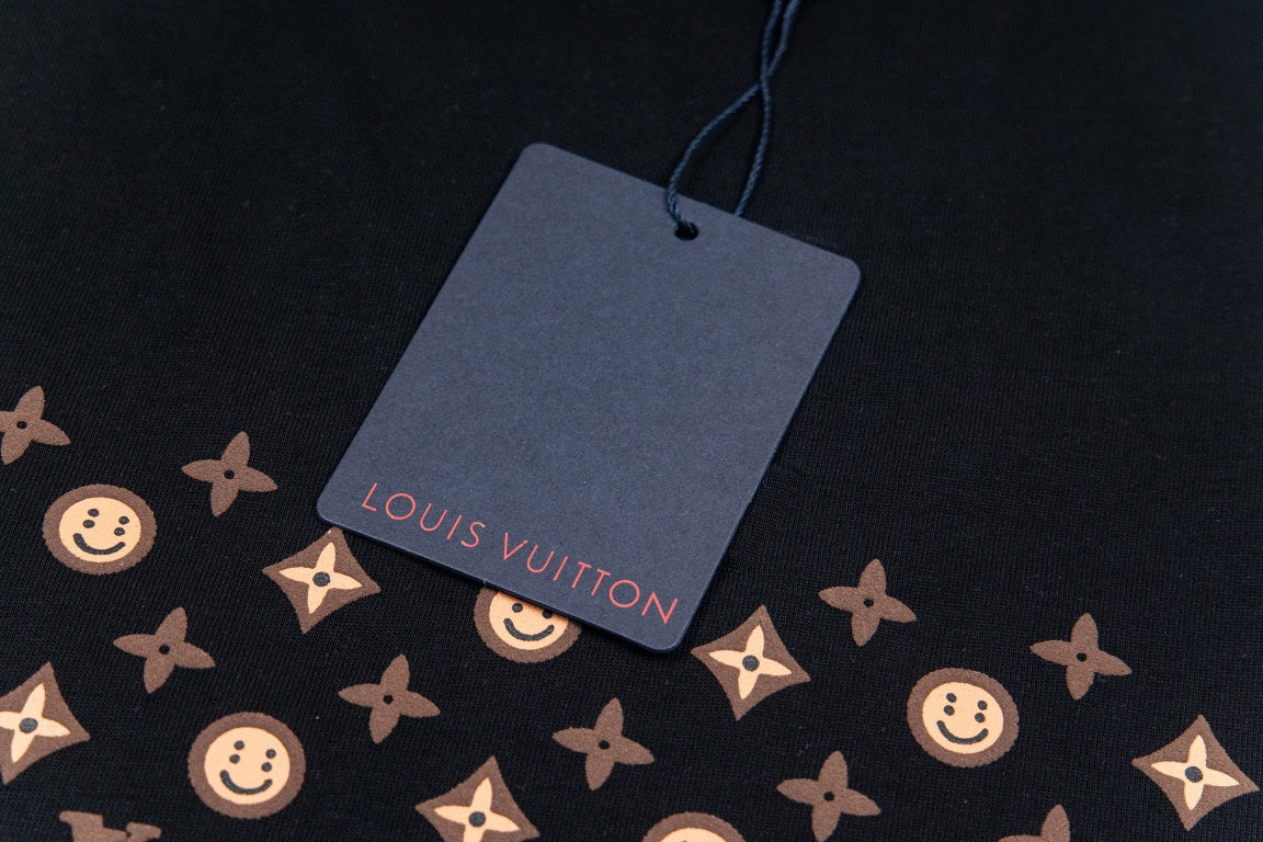 LuxluxHouse Best Quality Clothes T-shirt Louis Vuitton