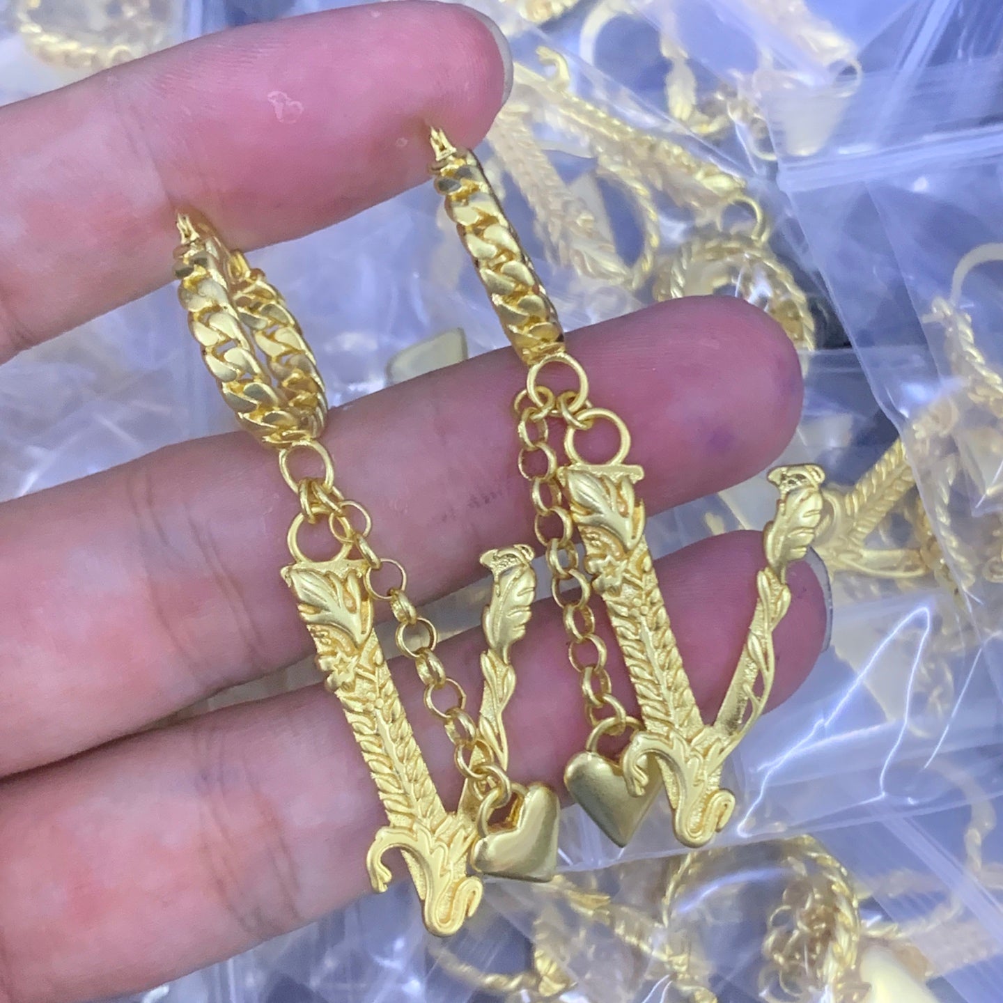 LuxluxHouse Low Price And High Quality Accessories Versace