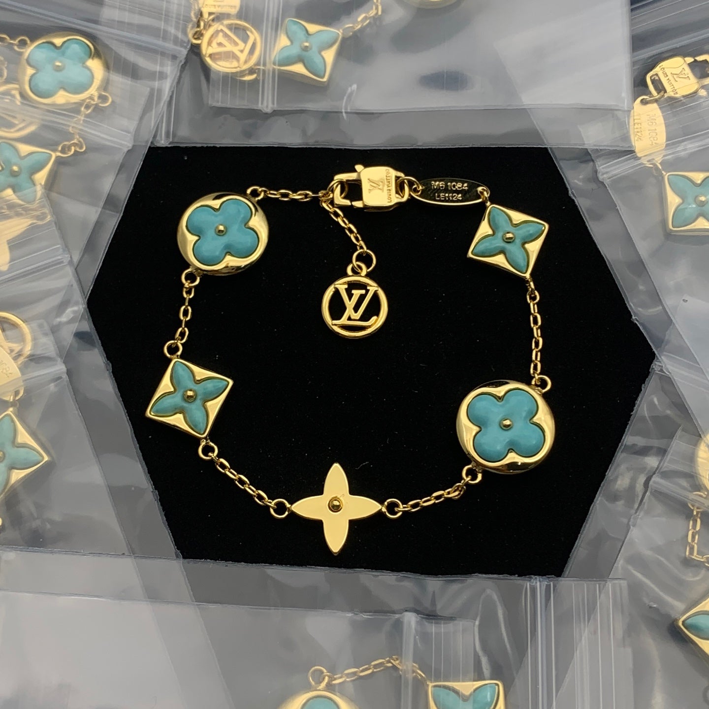 LuxluxHouse Low Price And High Quality Accessories Louis Vuitton