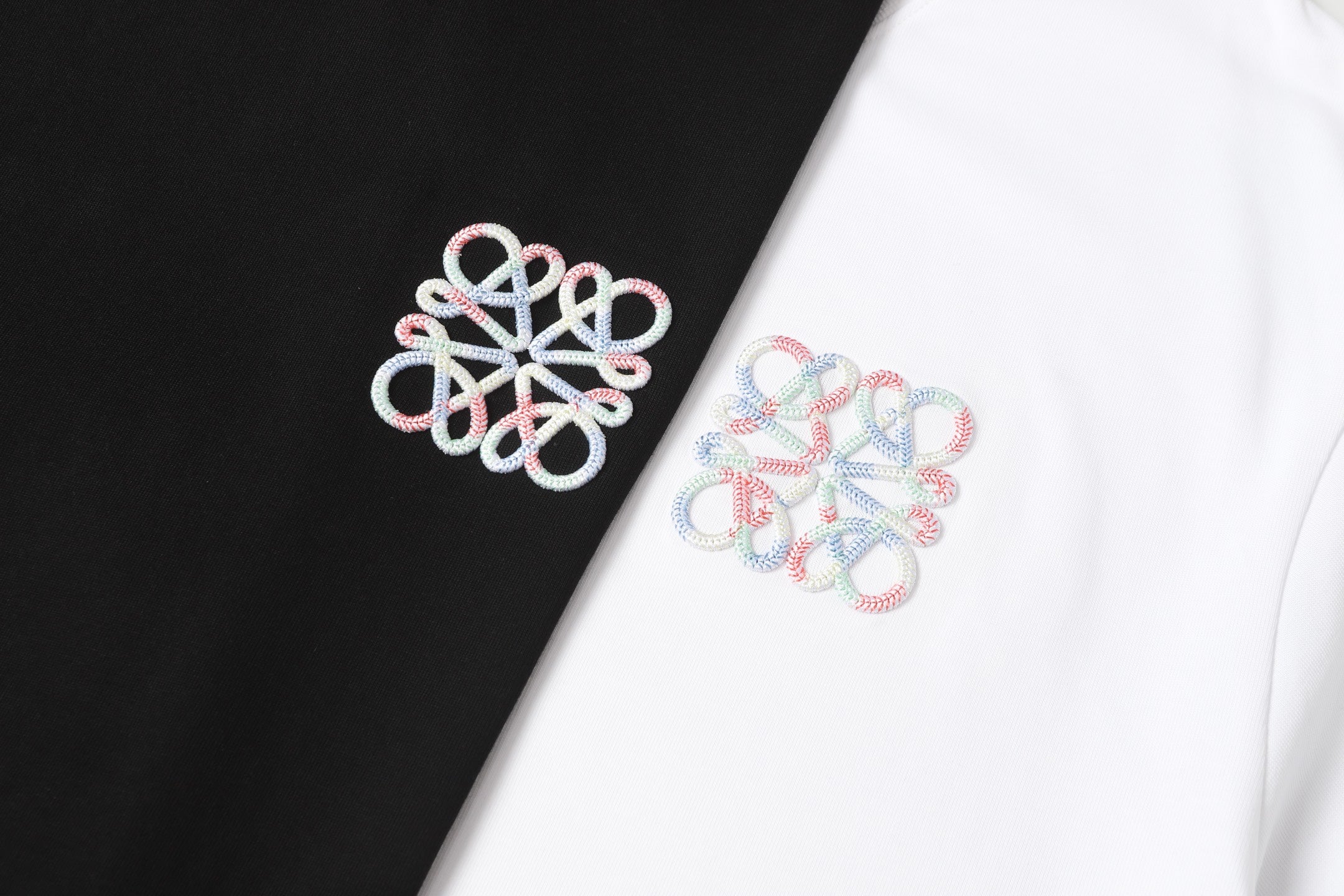 LuxluxHouse Best Quality Clothes T-shirt Loewe