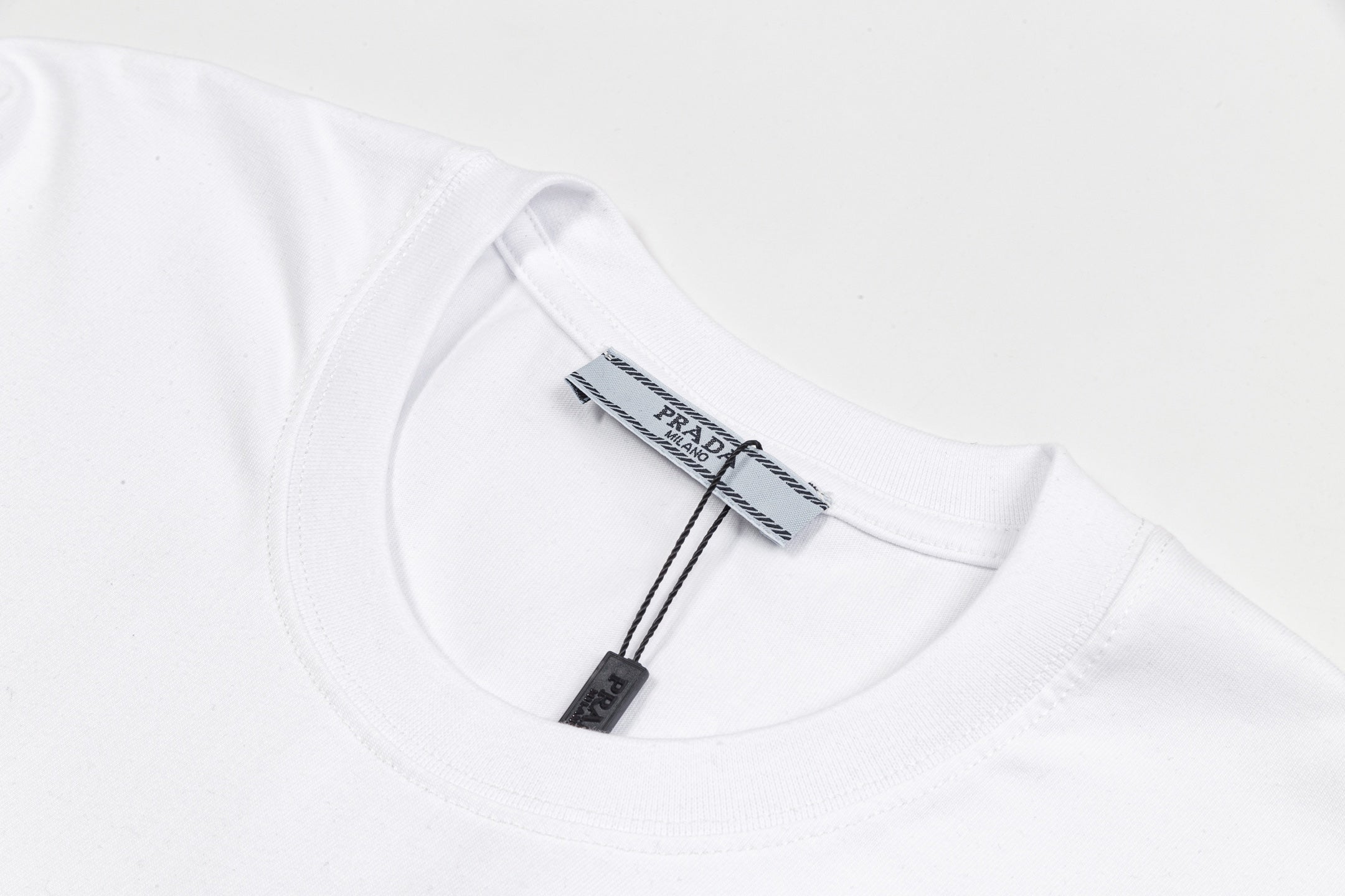 LuxluxHouse Best Quality Clothes T-shirt Prada