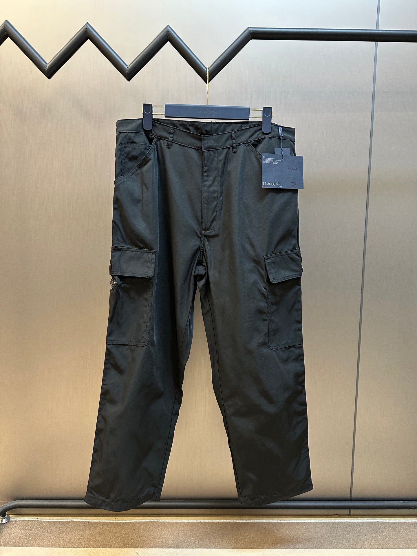 LuxluxHouse Best Quality Clothes Pants Prada