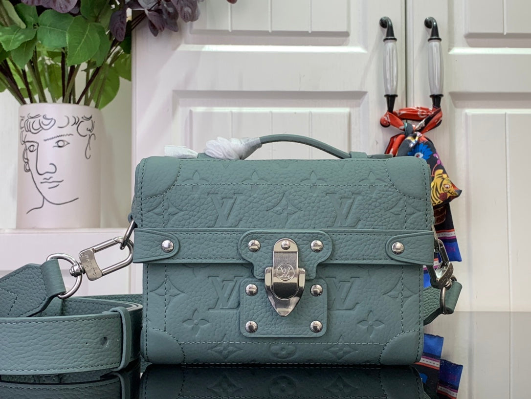 LuxluxHouse Best Quality Bags Louis Vuitton Men